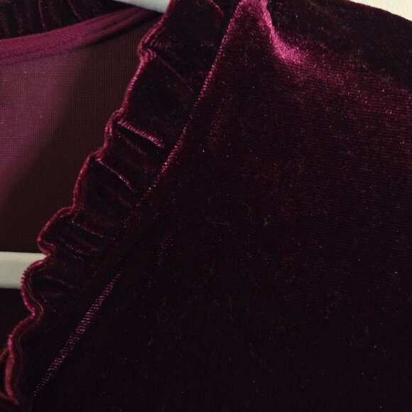 1. State Burgundy Velvet Ruffled Balloon Sleeve Tiered Dress Holiday Size L - Picture 6 of 8